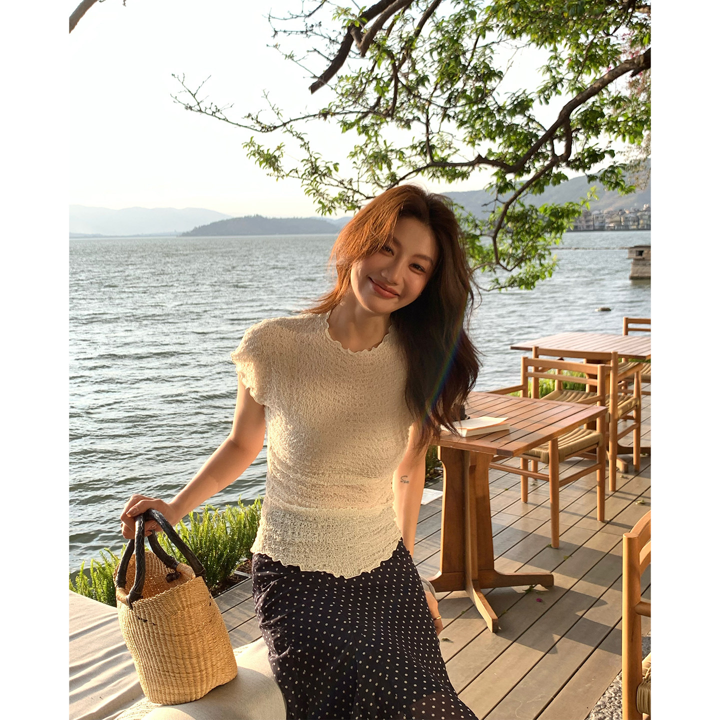 AloneSavor龙喜儿 桑蚕丝小衫波浪花边收腰弹力菠萝绉上衣女J731
