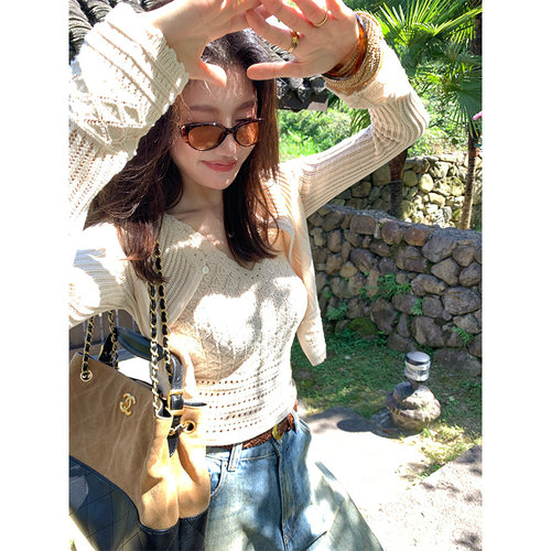 Alone Savor龙喜儿 复古温柔提花针织开衫女镂空透气长袖上衣T540