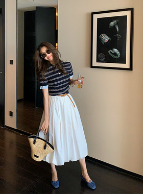 龙喜儿 褶皱肌理感白色半身裙夏装2025新款高级设计感花苞a字半裙