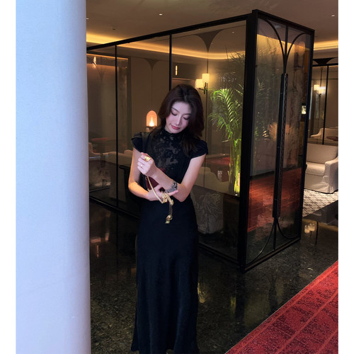 AloneSavor龍喜儿 中古千金复古亚麻棉蕾丝立领连衣裙W744