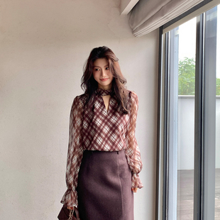 双层荷叶v领上衣女T657 小衫 Alone Savor龙喜儿秋冬宫廷风修身