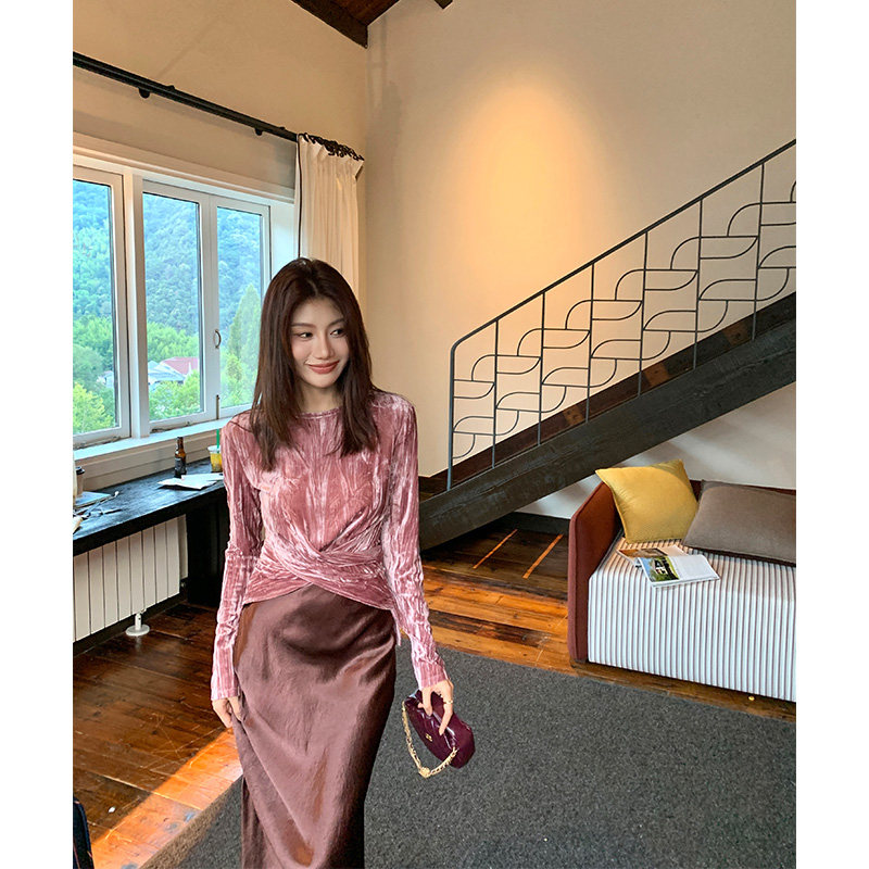 Alone Savor龙喜儿秋季法式别致丝绒T恤长袖修身不规则上衣女T107