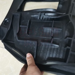 挖土机脚垫住友SH120 210 240A6地板塑胶垫脚驾驶室地毯 200