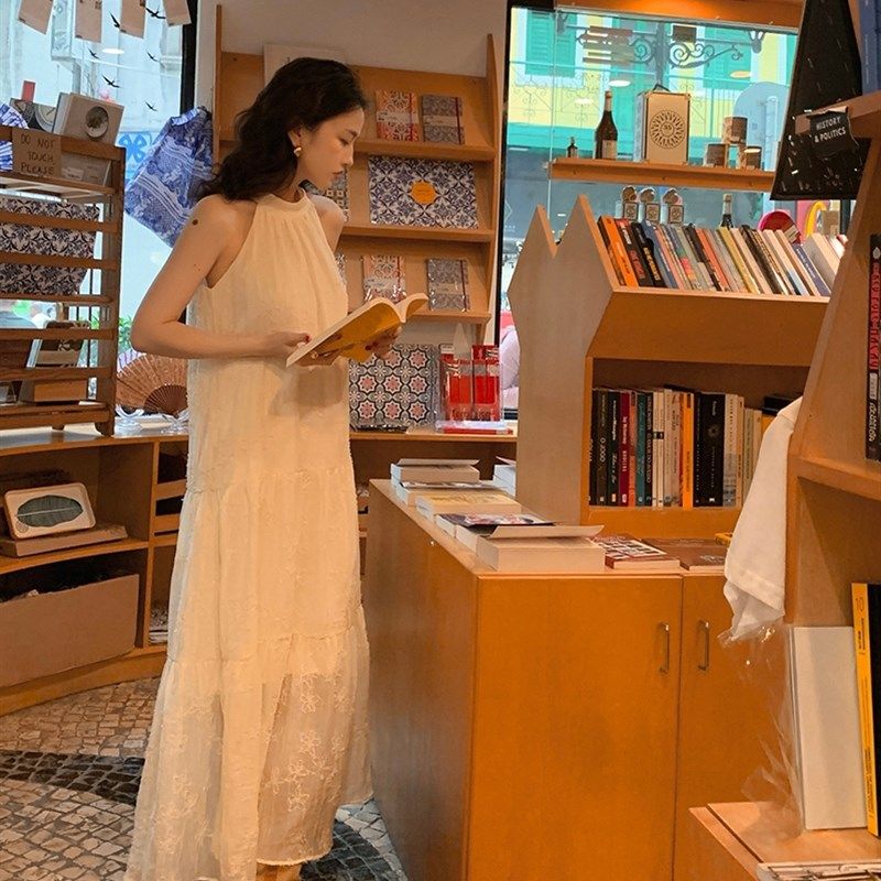 酒午法式复古白色蕾丝挂脖连衣裙 夏季性感无袖露肩大摆长裙子女,女装/女士精品,连衣裙,淘宝优惠券,粉丝福利购,淘宝优惠卷