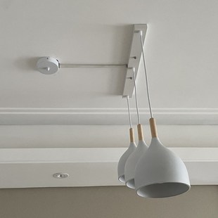 吊灯移位器餐厅灯吸顶座灯具改位神器黑色白色底座餐吊灯移位配件