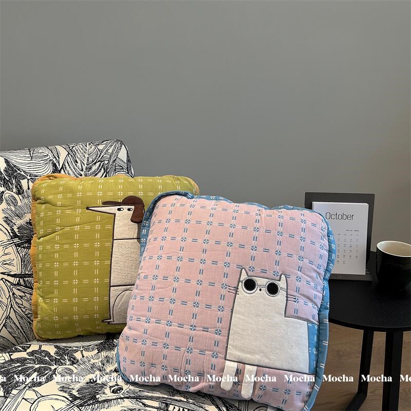 网红可爱卡通抱枕办公室抱枕被子两用沙发空调被车载靠枕靠垫送人