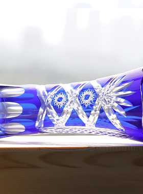 手工雕刻蓝色玻璃小西洋花瓶日式江户切子花瓶居家装饰玻璃工艺品