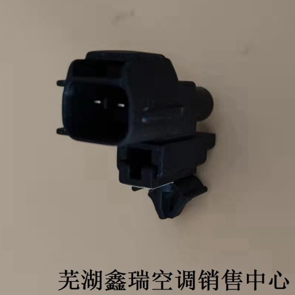 适配于众泰T600汉腾X7空调室外温度传感器温控开关温度感应器配件