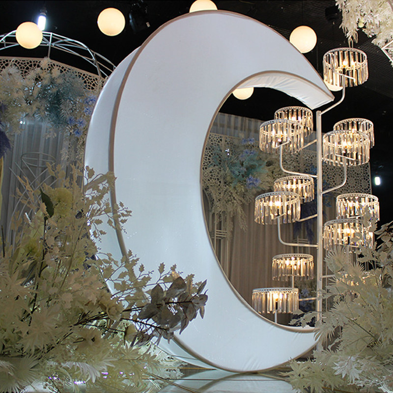 新款婚庆道具铁艺月亮船婚礼舞台现场背景布置拍摄装饰灯箱摆件