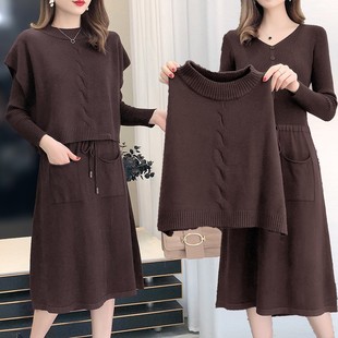 针织过膝毛衣女士配大衣套装 连衣裙2020新款 加厚V领法式 秋冬时尚