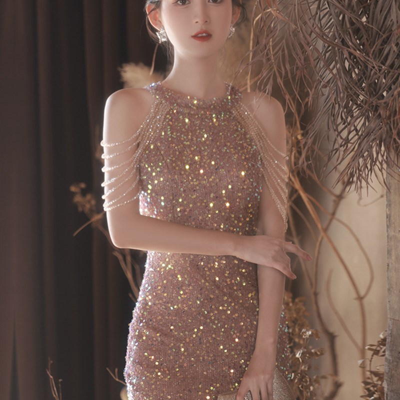 宴会晚礼服女2024新款高级感主持人性感长裙轻奢小众高端连衣裙