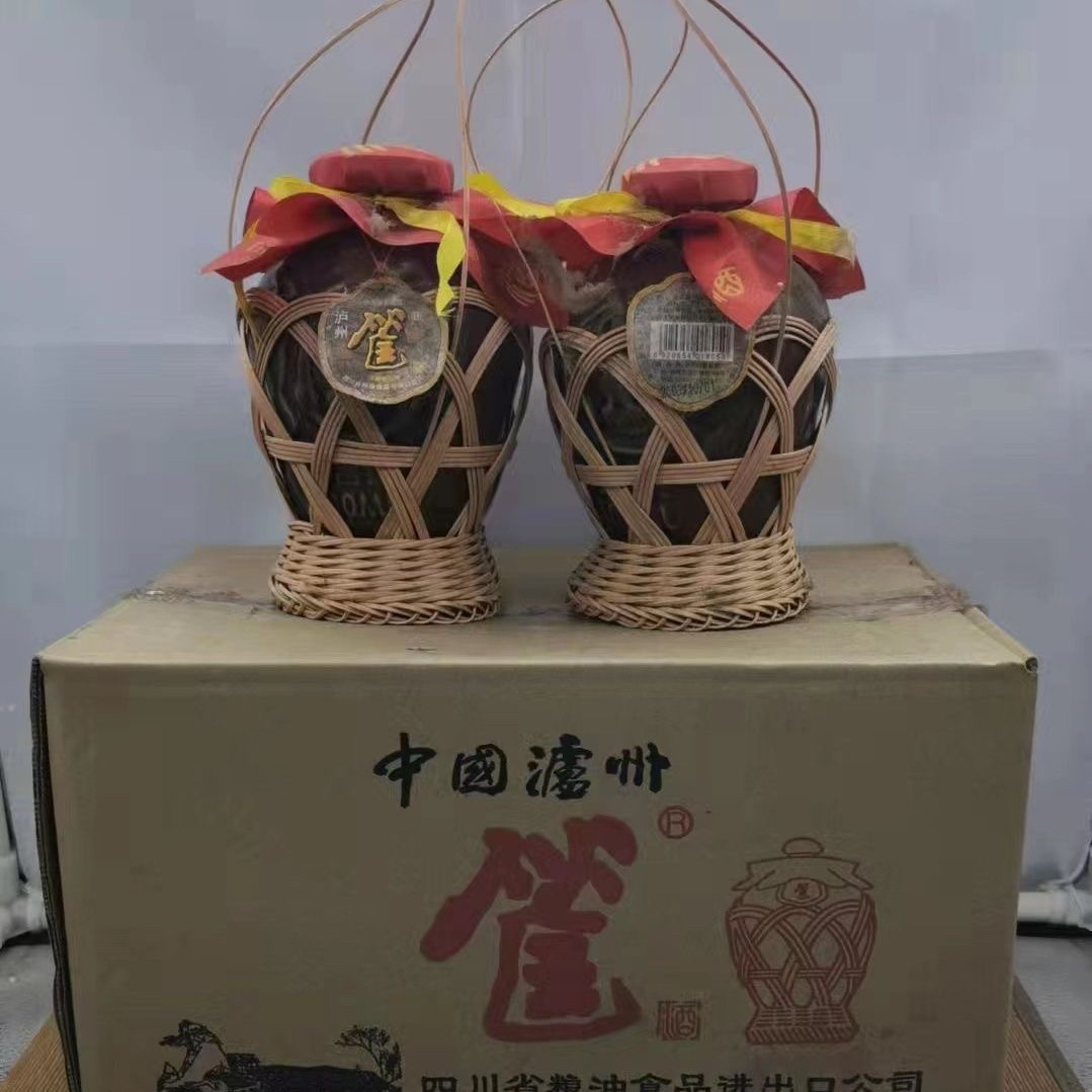 酒厂处理2002年四川泸州筐酒52度浓香型纯粮食老酒正品6瓶包邮