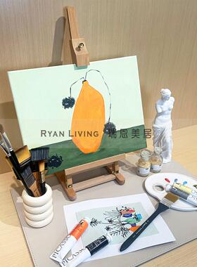 样板间儿童房绘画主题手绘画画架书桌笔筒颜料调色画笔组合饰品