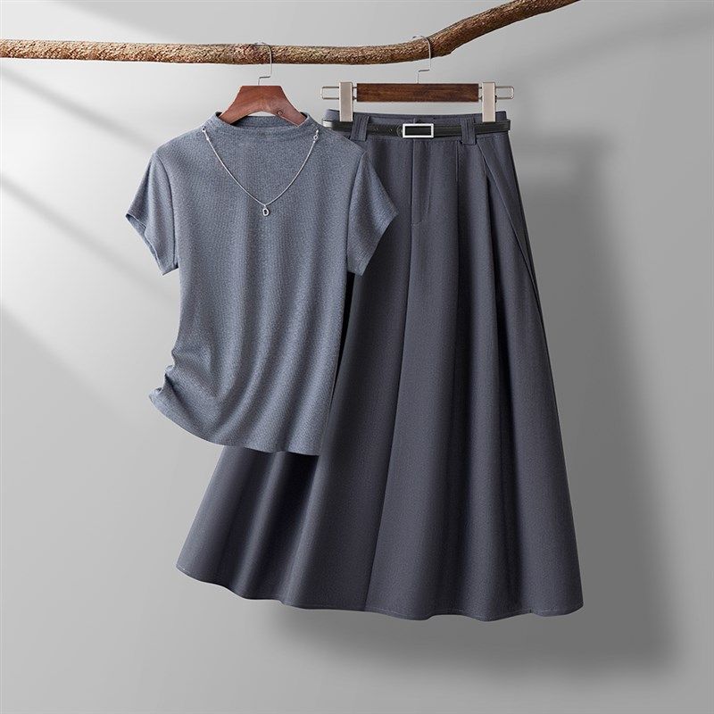 灰色半高领短袖T恤西装伞裙女两件套春夏季2025新款休闲时尚套装,女装/女士精品,时尚套装,淘宝优惠券,粉丝福利购,淘宝优惠卷