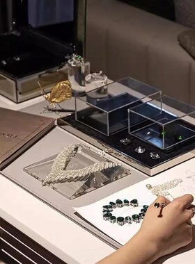 现代轻奢书房工作台软装组合创意摆件珠宝手工主题桌面装饰样板间