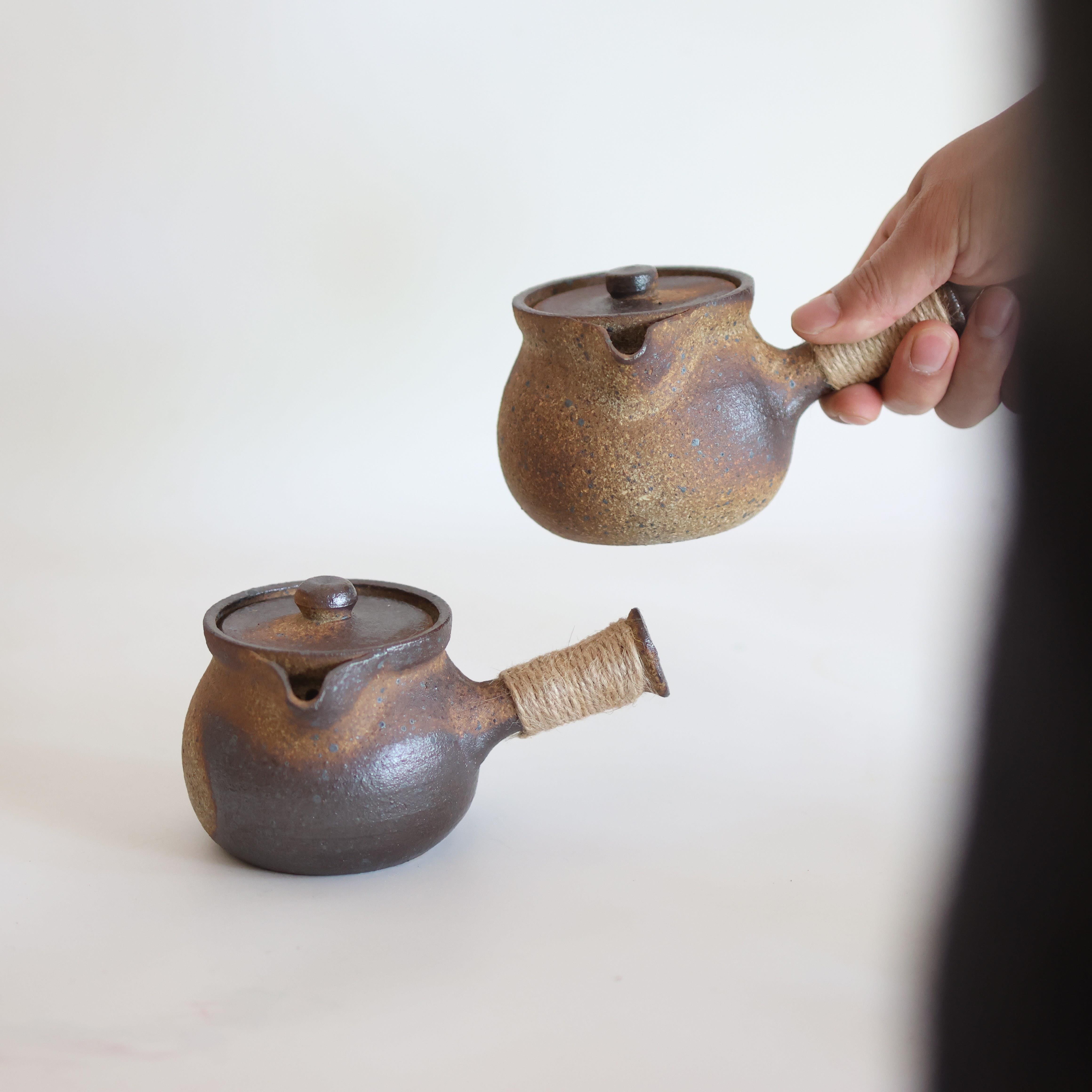 云南手工土陶煮茶罐子碳炉粗陶炕茶罐全手工柴烧带盖子侧把复古