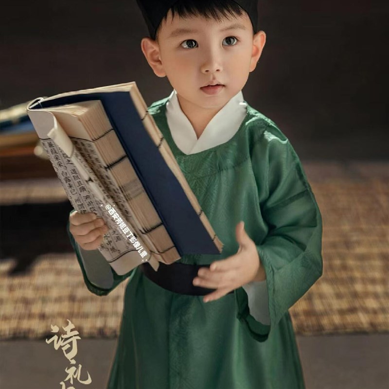 汉服男童中国风唐朝圆领袍男宝国学服小少爷周岁礼服唐长袍绿文官