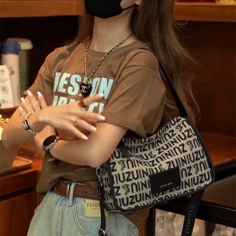 醉牛轻奢女包朱珠链条包r女2024新款斜挎包大容量通勤高级感豌豆