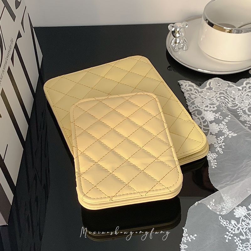 化妆镜简约梳妆镜k便携随身折叠镜梳妆台旅行携带家用桌面台式镜