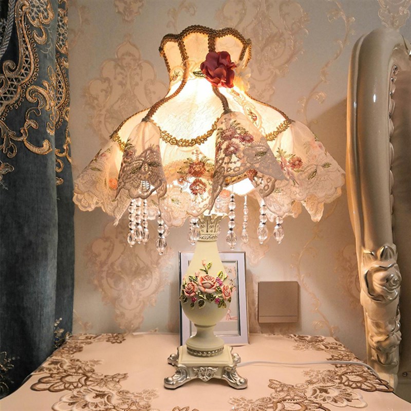 欧式台灯婚房卧室床头灯新娘陪嫁灯公主房蕾丝轻奢华浪漫时尚温馨