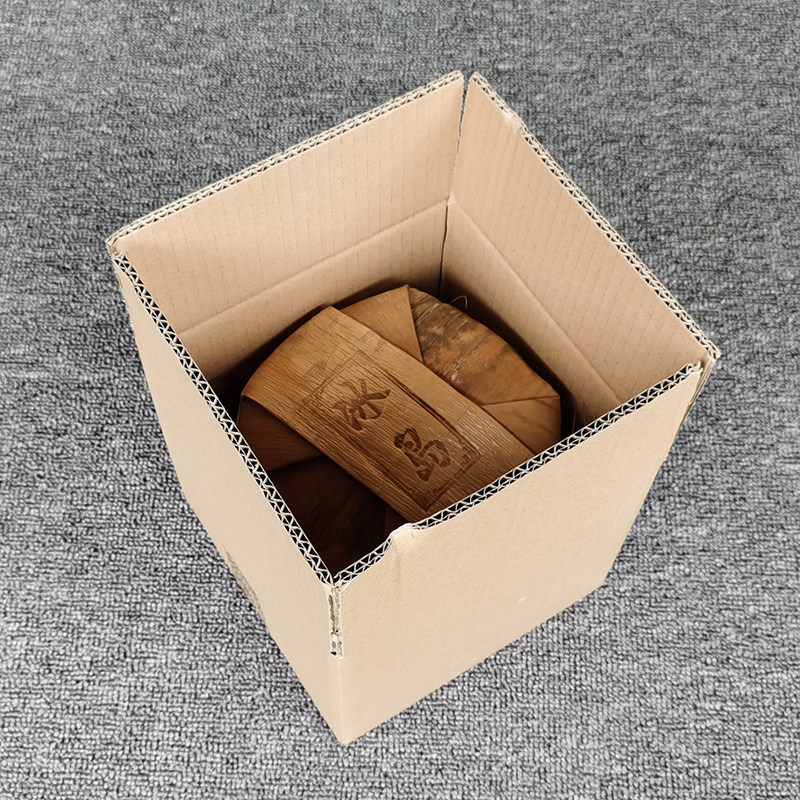 普洱茶饼纸箱加厚快递打包一片饼运输箱茶叶醒茶包装盒个