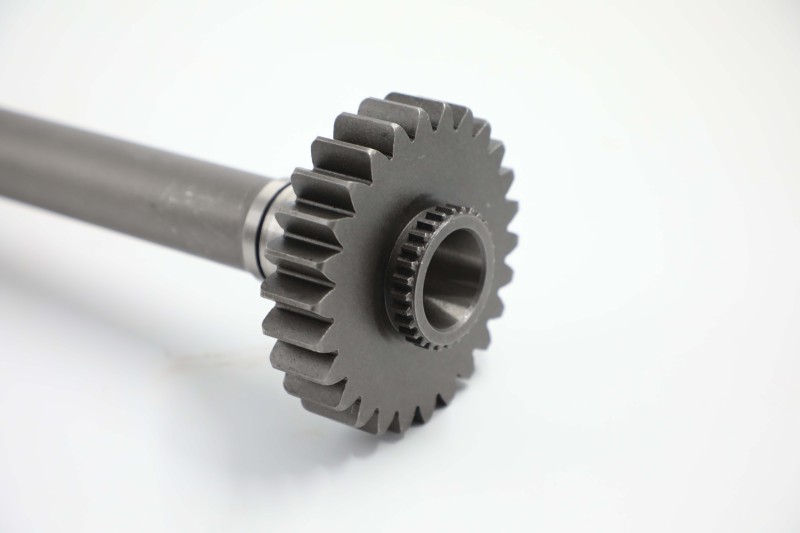 常州东风拖拉机300/304/404/504-16配件动力输出传动齿轮轴  原厂