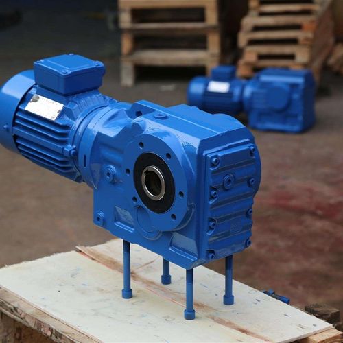 RF67DT80N4/380V减速机电机R107DV112M4/3.7KW硬齿面R87DT90L4