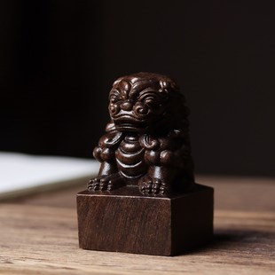 沉香木狮子印章木雕手把件办公室桌面工艺品汽车饰品抓周官印