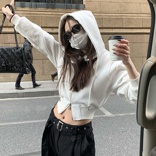 连帽白色拉炼卫衣女小个子2023新款小众修身休闲时尚秋冬短款外套