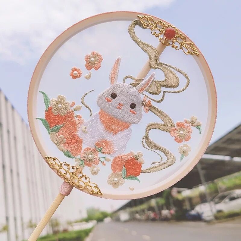 女童古风汉服扇子长柄绣宫扇摄影道具扇儿童走秀拍照宫廷风团扇