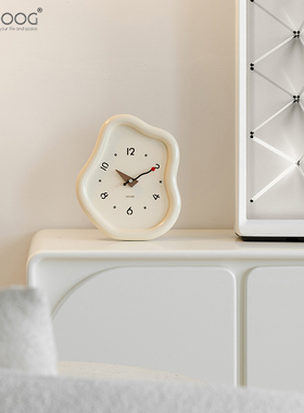 EMITDOOG客厅卧室创意时钟玄关装饰品电视柜高档大气座钟桌面摆件