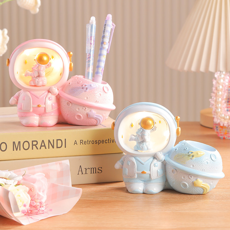 宇航员太空人笔筒小夜灯卡通小鹿书房桌面装饰送学生儿童老师礼物,家居饰品,桌面摆件,淘宝优惠券,粉丝福利购,淘宝优惠卷