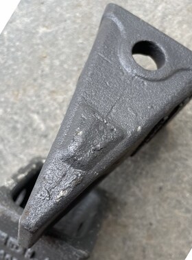 挖掘机 临工F微挖斗齿超耐磨锻造牙仔销子断一赔一
