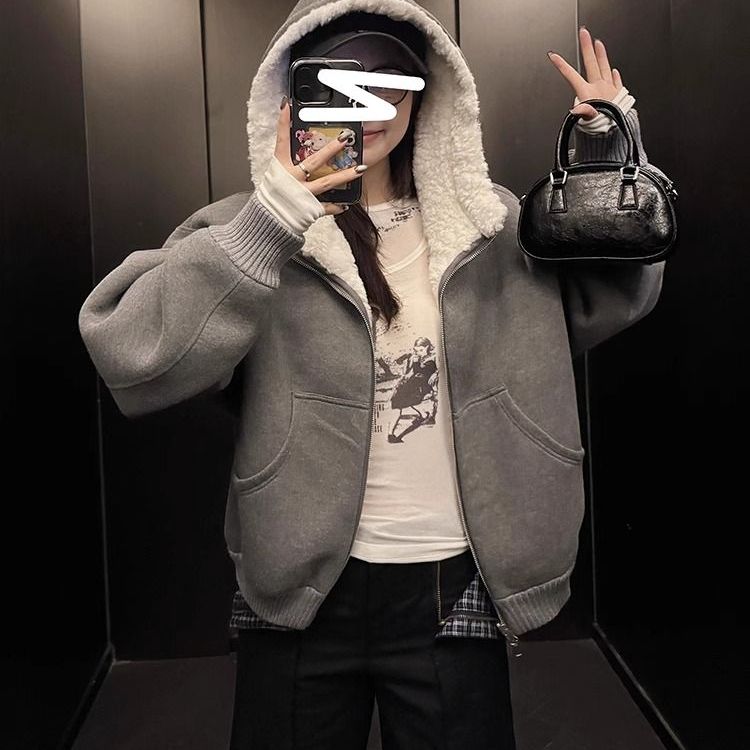 2025秋冬新款设计感加绒拉链外套