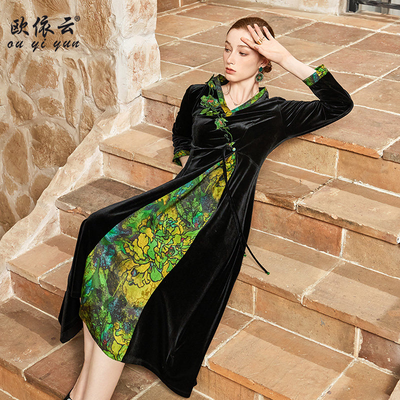 欧依云中年妈妈洋气连衣裙大码收腰显瘦气质过膝裙子春装2025新款