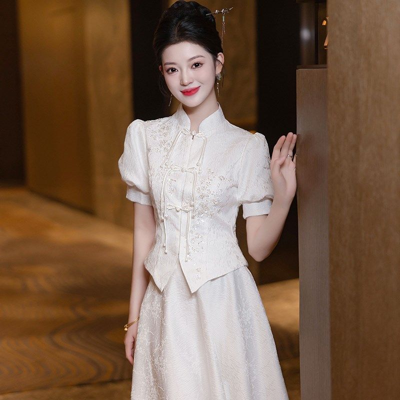 新中式订婚礼服裙2025新款改良旗袍女领证小白裙套装夏季国风盘扣