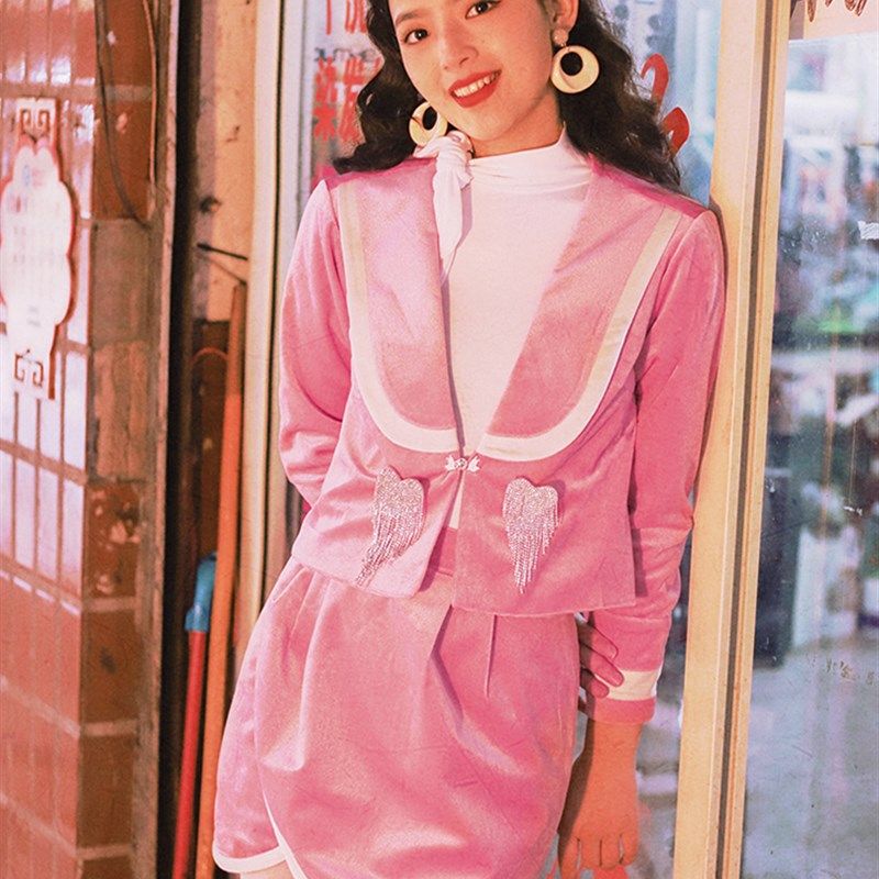 圣诞新年战袍复古粉色拼白色丝绒少女感西装半裙套装昭和古着风