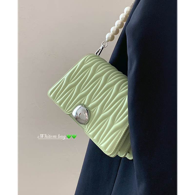 褶皱珍珠b链条包包女夏季2022新款潮时尚腋下包百搭斜挎包小方包