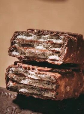 现货迪拜中东皇室Patchi豪华金色碎榛子坚果威化巧克力 250g礼盒