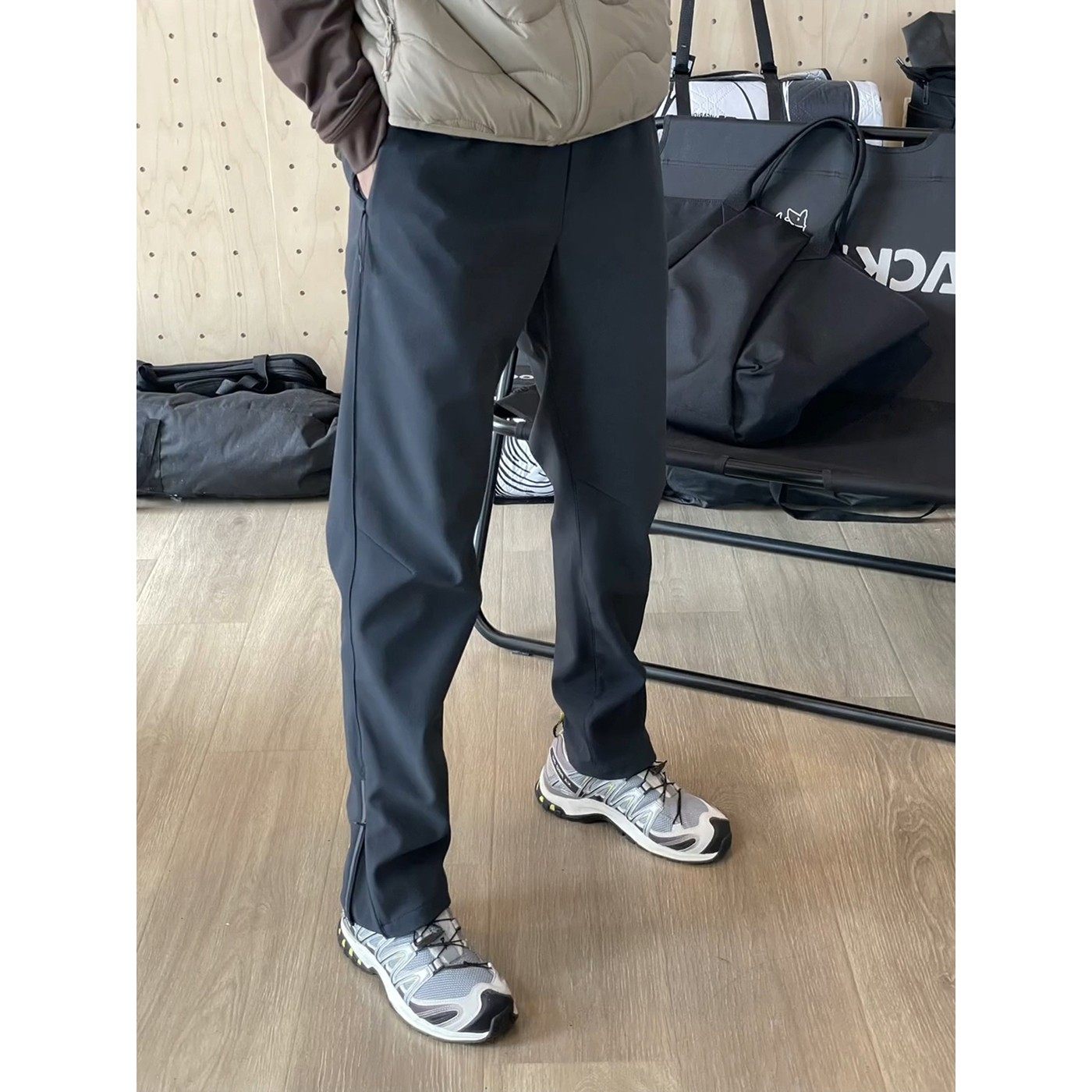 灰蓝色美式软壳冲锋裤男款秋冬修身机能工装裤防水防风户外登山裤