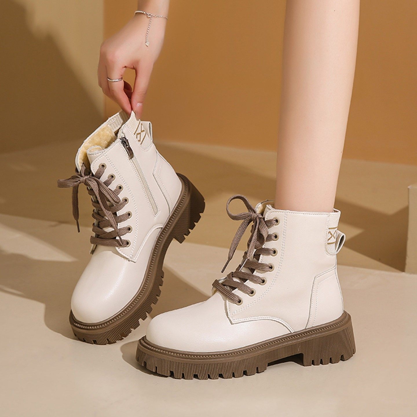 真皮马丁靴女2025新款秋冬季加绒保暖短靴厚底时尚棉靴大码41一42