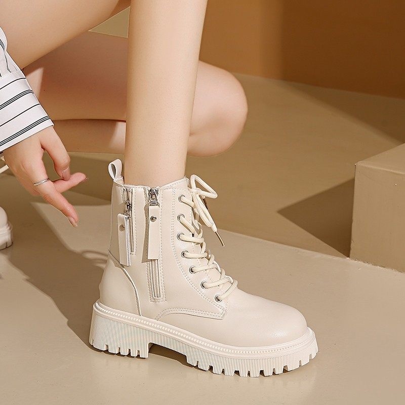马丁靴女款2025新款英伦风夏季厚底白色短靴配裙子大尺码高筒靴子