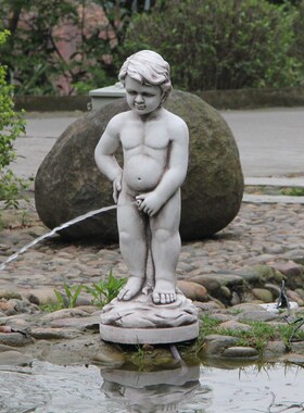 欧式创意招财流水j喷泉水景摆设小孩尿尿流水水景庭院别墅鱼池摆