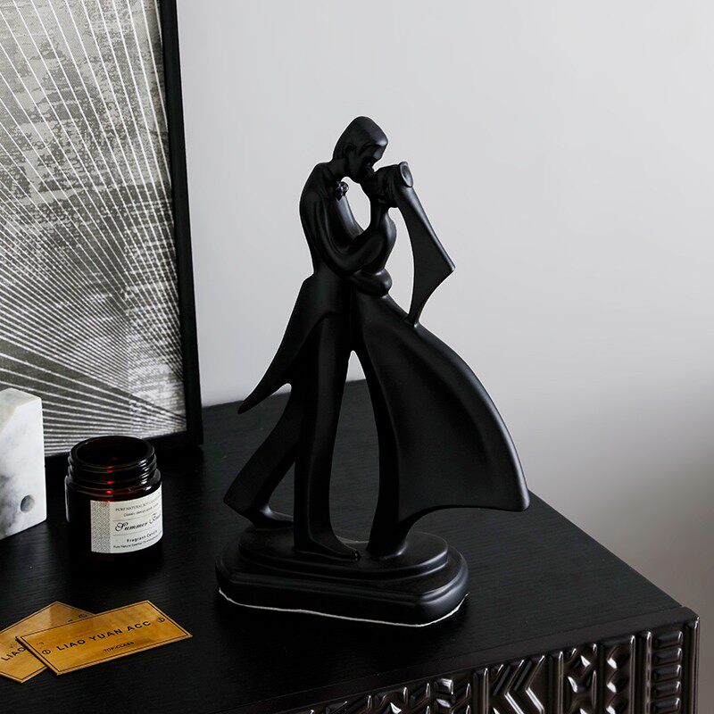 北欧创意艺术人物摆件酒柜电视柜办公室客厅装饰品结婚礼物送新人
