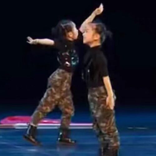 六一我的迷彩梦舞蹈演出服新款小小兵娃娃表演服军旅团体套装男女
