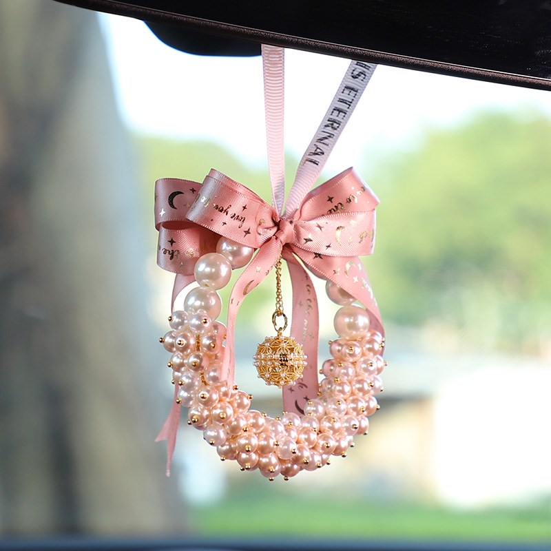 汽车挂件2024新款高档珍珠车内后视镜吊坠香薰车上摆件装饰女礼物