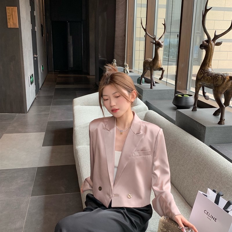 短款休闲高级感光泽垂感缎面西装外套女气质百搭小西服显瘦上衣