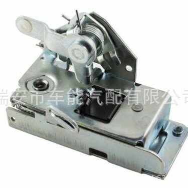 500329770   适用于依维柯 门锁