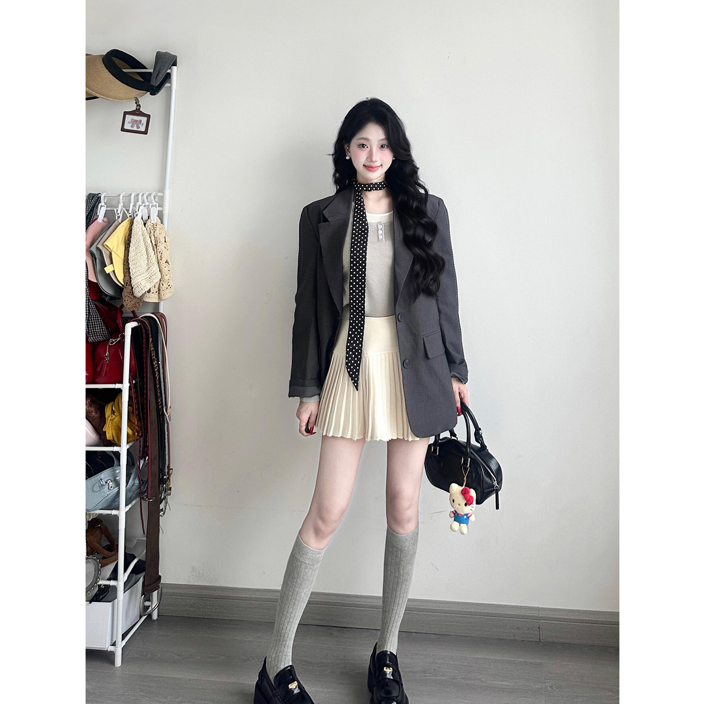 甜美翻领排扣正肩长袖西装外套女秋冬新款氛围感宽松廓形西服上衣,女装/女士精品,短外套,淘宝优惠券,粉丝福利购,淘宝优惠卷