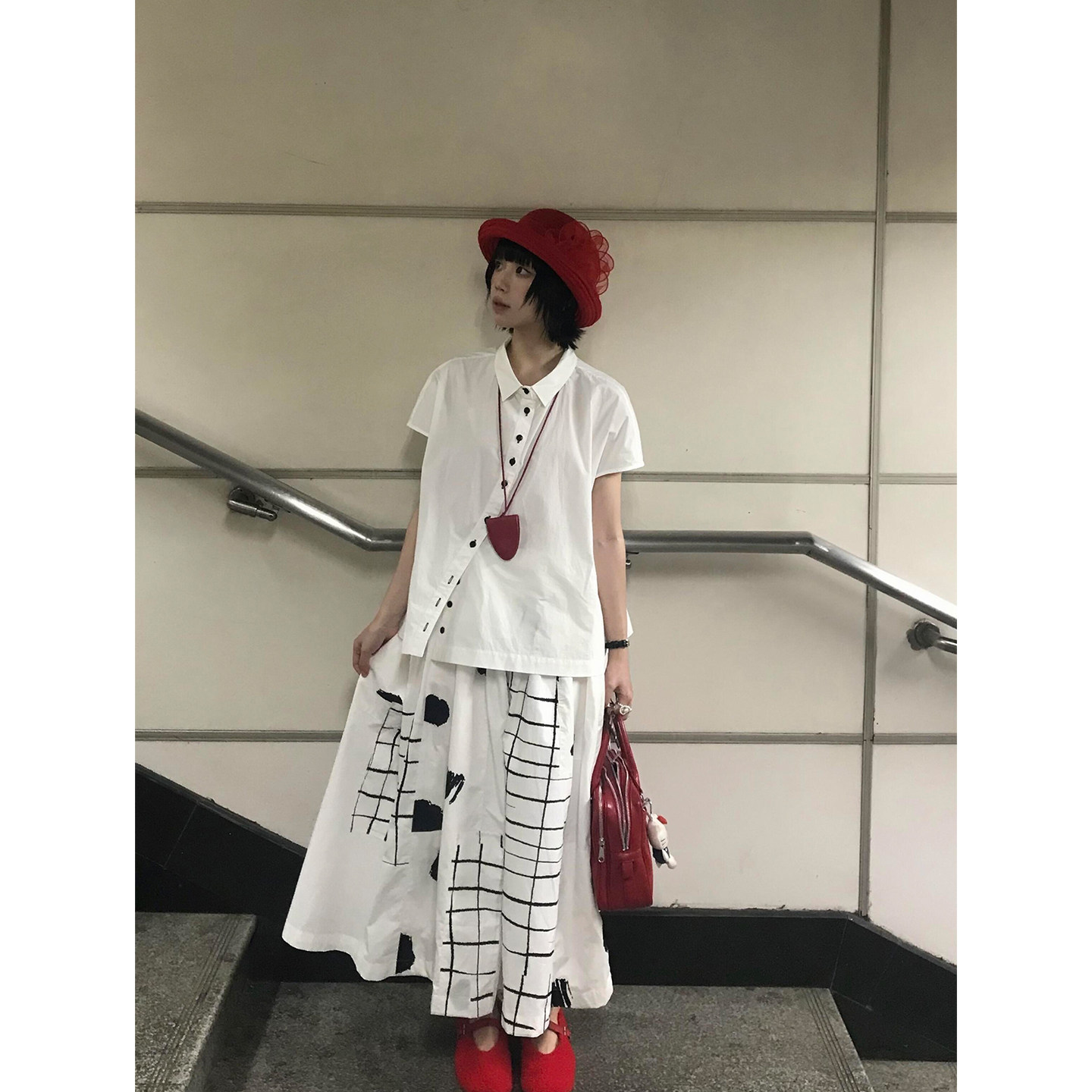 日系简约百搭不规则排扣短袖衬衫上衣搭配印花拼贴蓬蓬半身裙套装,女装/女士精品,时尚套装,淘宝优惠券,粉丝福利购,淘宝优惠卷